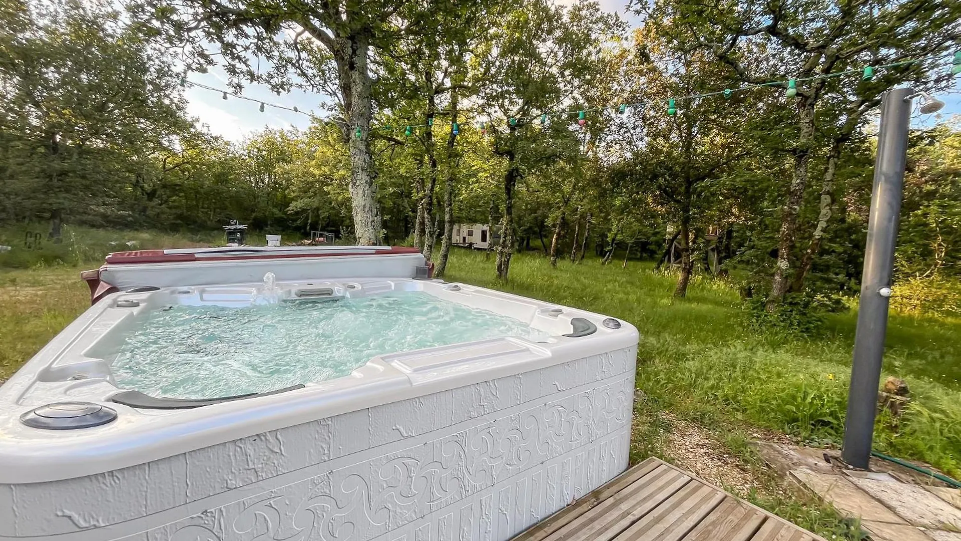 Un Joli Coin De Paradis - Villa Avec Piscine Et Jacuzzi Gras 0*,